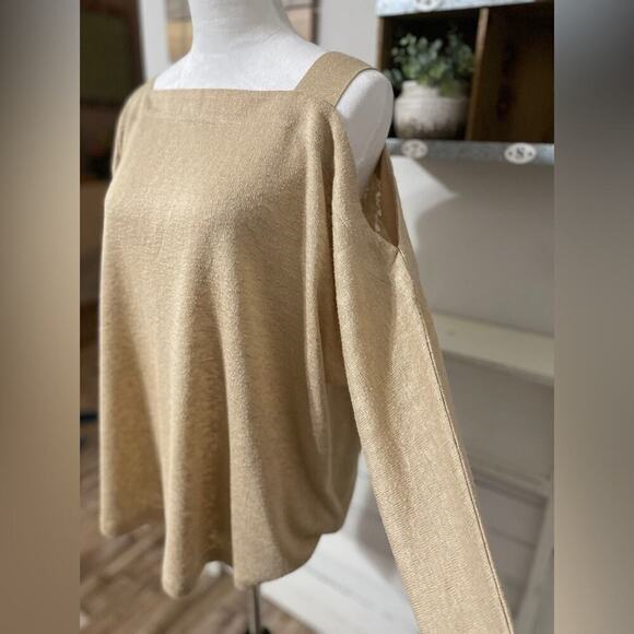 Soft Surroundings Cold Shoulder Mixed Media L Shiny Glitter Effect - Picture 7 of 10